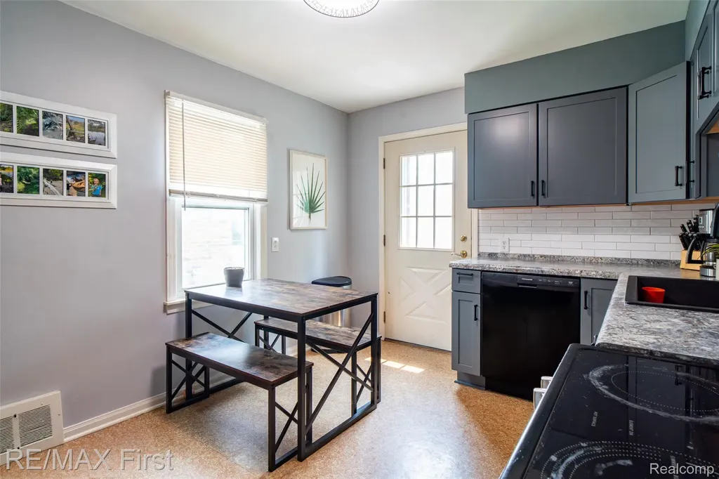 18223 Audette Street Dearborn City MI 48124