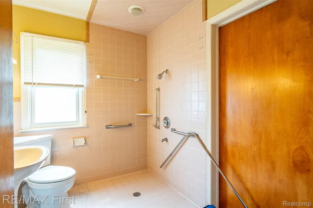 18223 Audette Street Dearborn City MI 48124