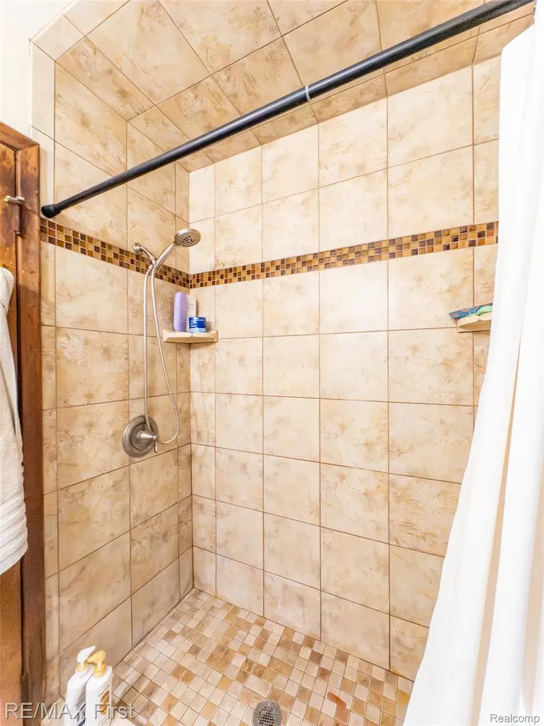 18223 Audette Street Dearborn City MI 48124