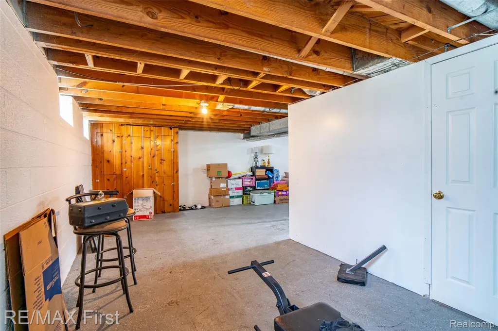 18223 Audette Street Dearborn City MI 48124