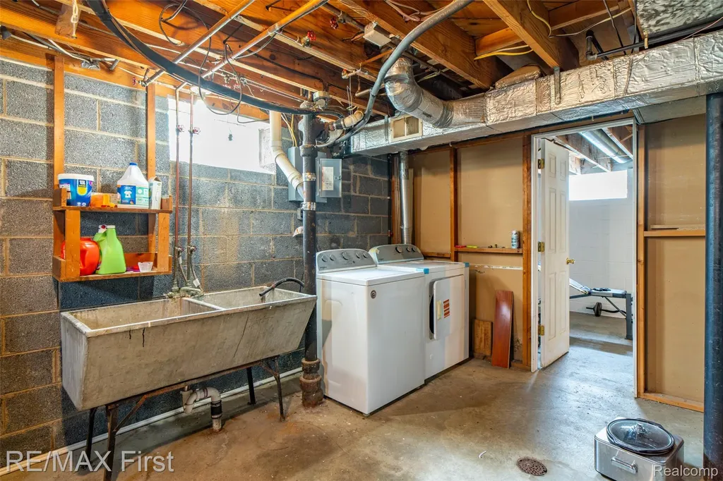 18223 Audette Street Dearborn City MI 48124