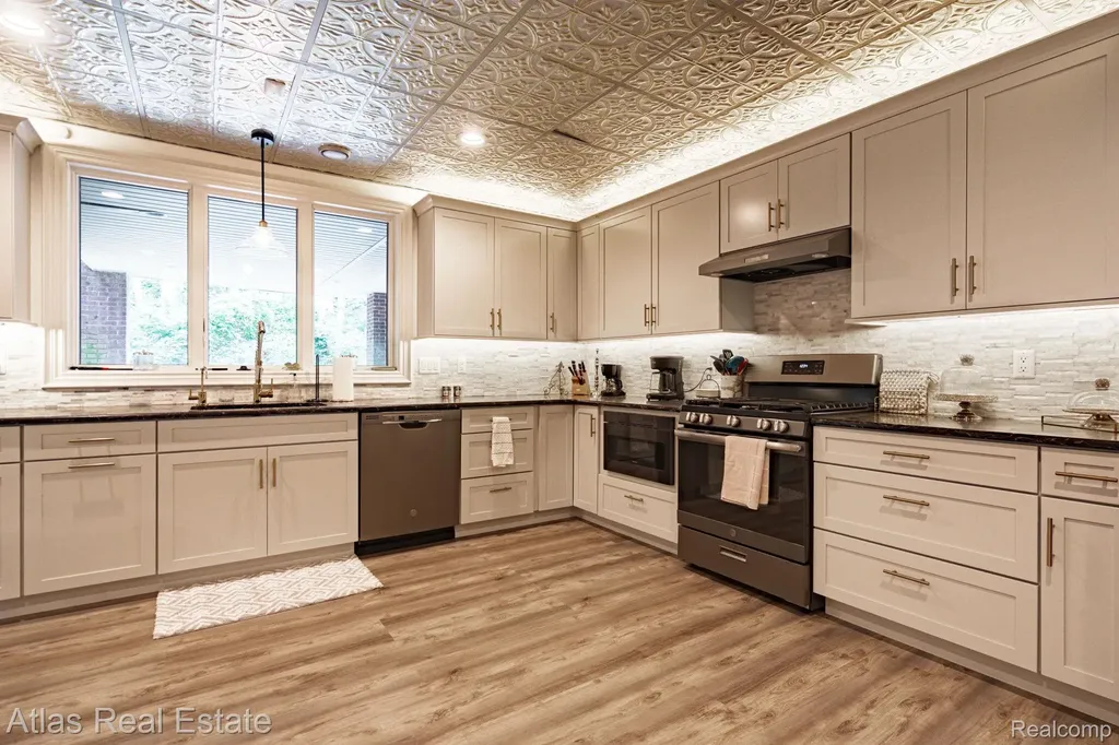 10380 S S. State Road Atlas Township MI 48438