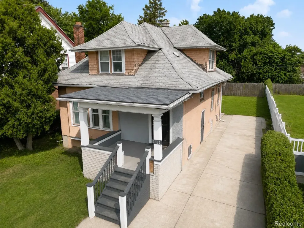 1332 Seward Street Detroit City MI 48202