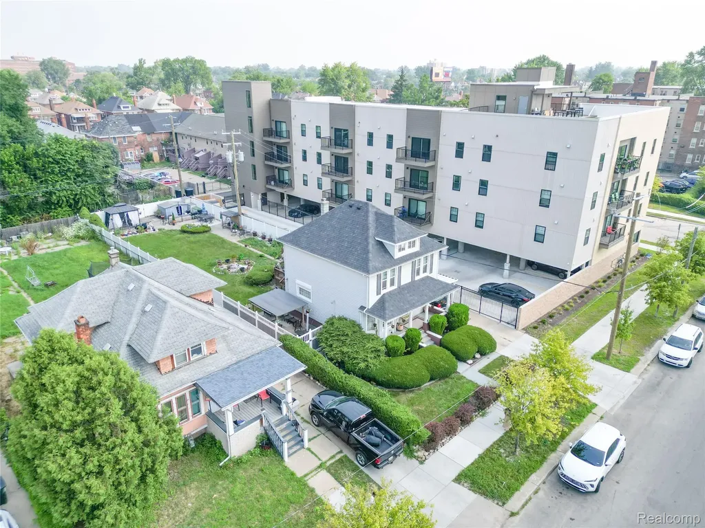 1332 Seward Street Detroit City MI 48202