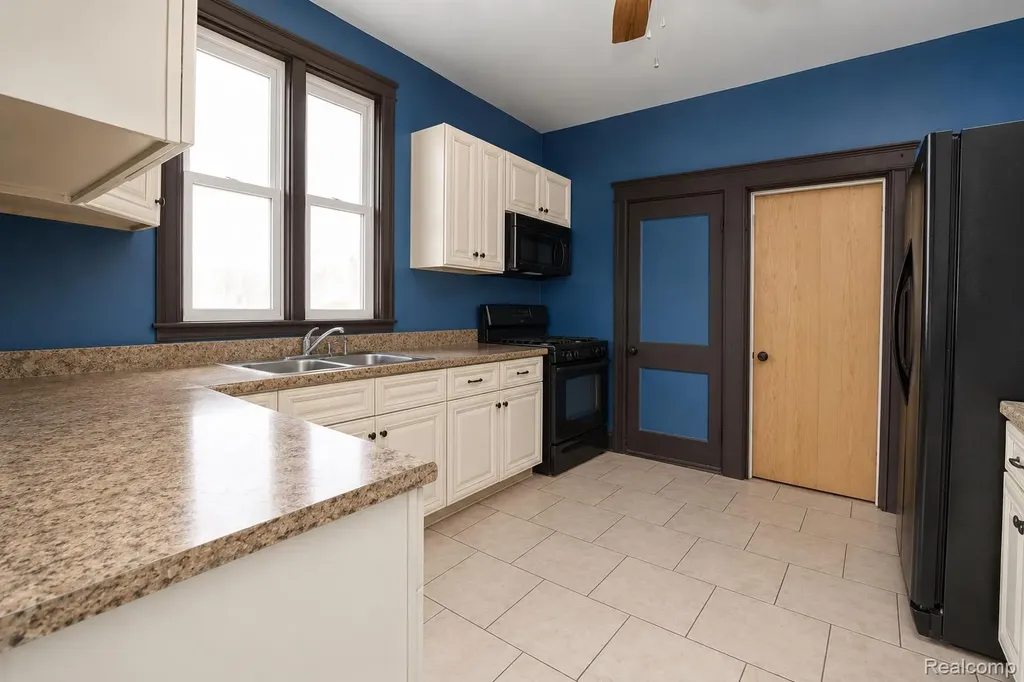 1332 Seward Street Detroit City MI 48202