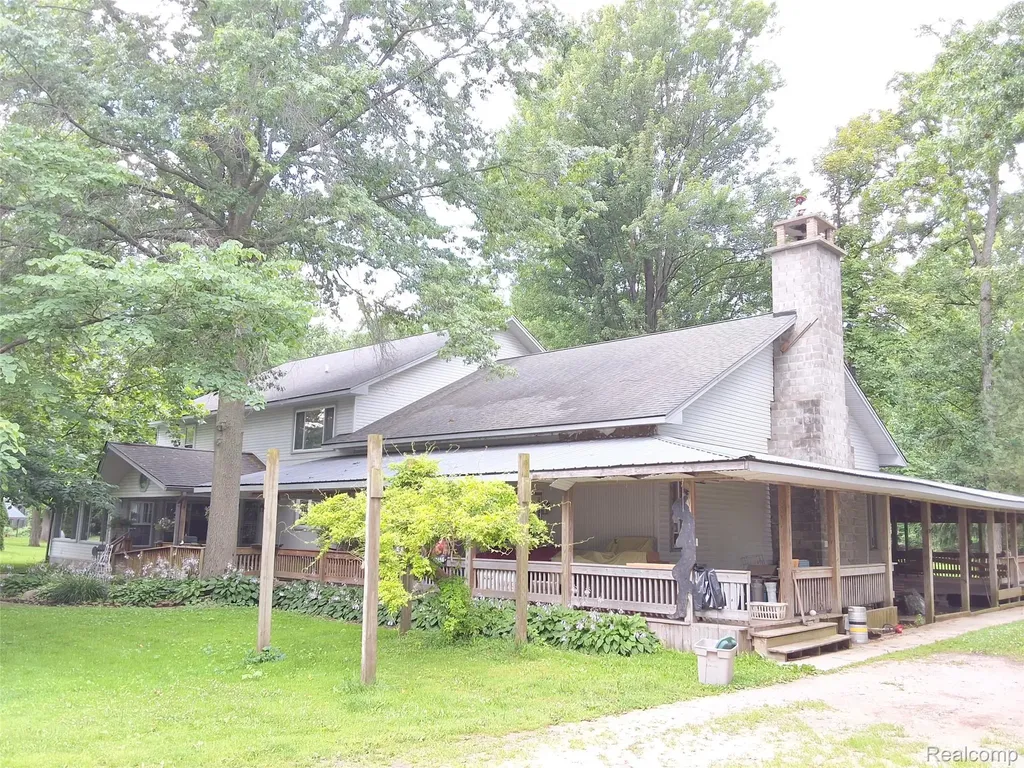 2040 Golf Course Road Clay Township MI 48028