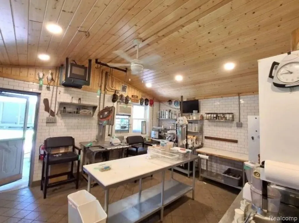 2040 Golf Course Road Clay Township MI 48028