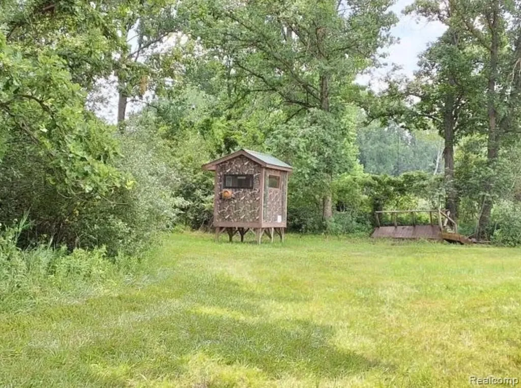 2040 Golf Course Road Clay Township MI 48028
