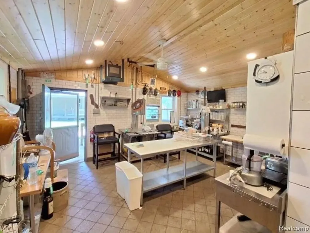 2040 Golf Course Road Clay Township MI 48028