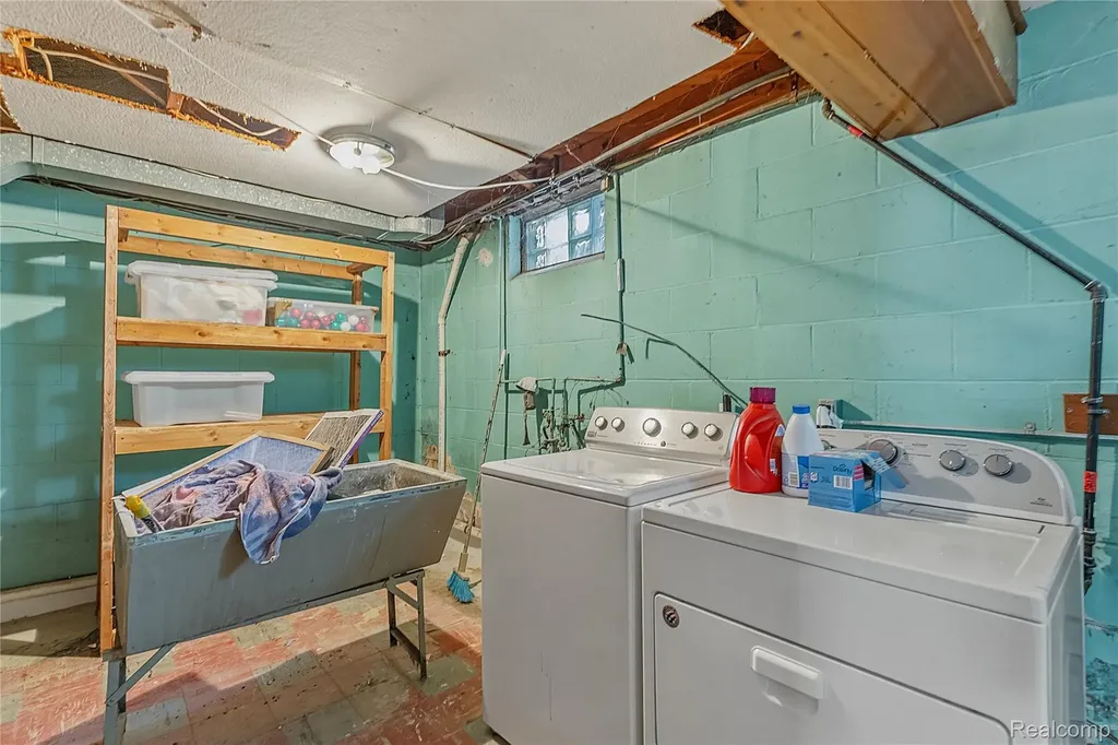 3403 Ardreth Drive Waterford Charter Township MI 48329