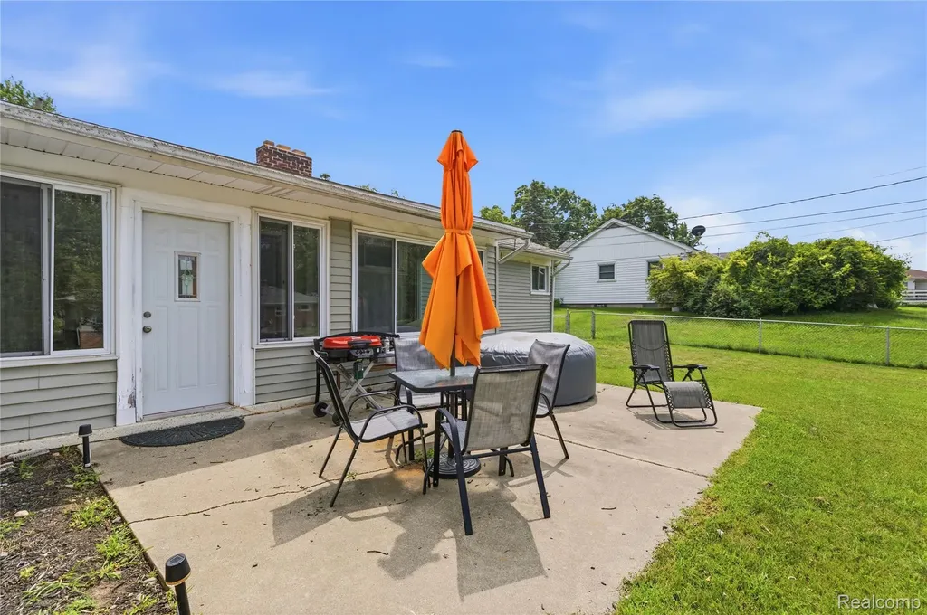 3403 Ardreth Drive Waterford Charter Township MI 48329