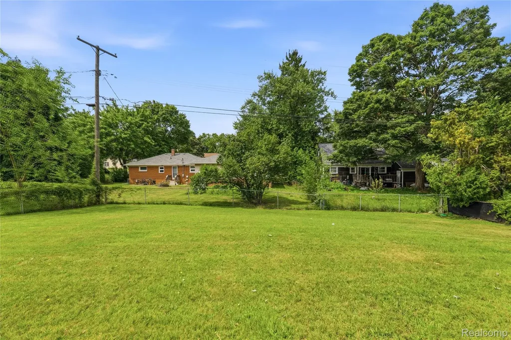 3403 Ardreth Drive Waterford Charter Township MI 48329