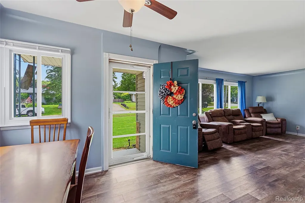 3403 Ardreth Drive Waterford Charter Township MI 48329