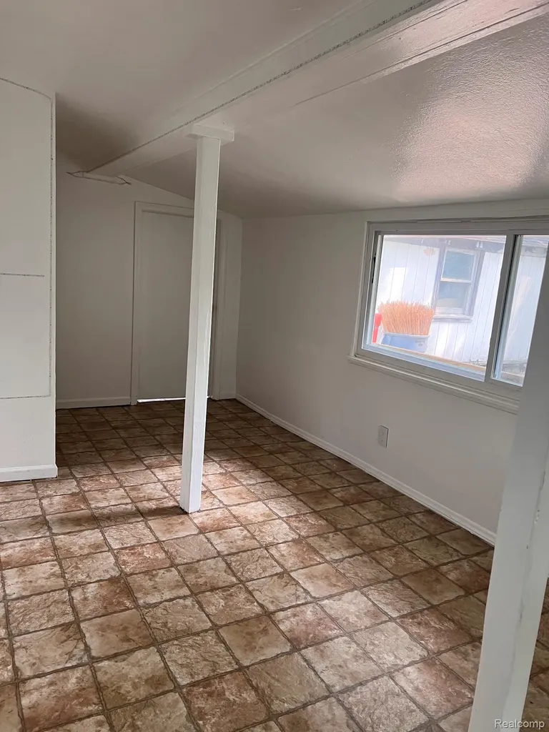 6319 S Washington Avenue Lansing City MI 48911