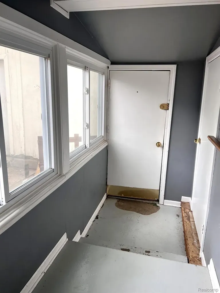 6319 S Washington Avenue Lansing City MI 48911