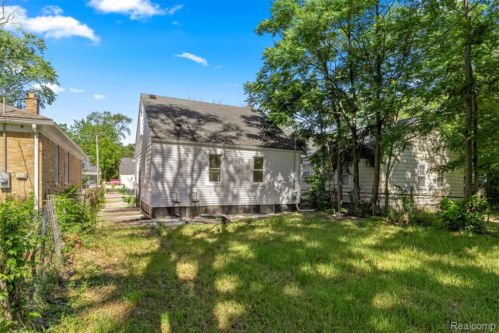 8658 Stahelin Avenue Detroit City MI 48228