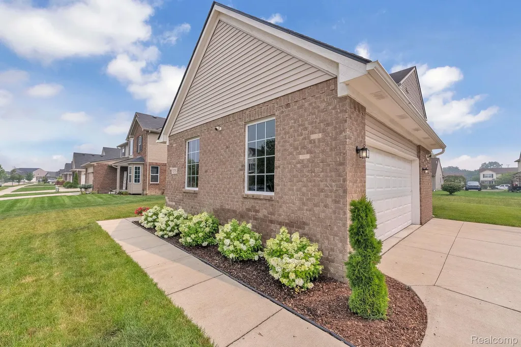 7275 Castell Boulevard Van Buren Charter Township MI 48111