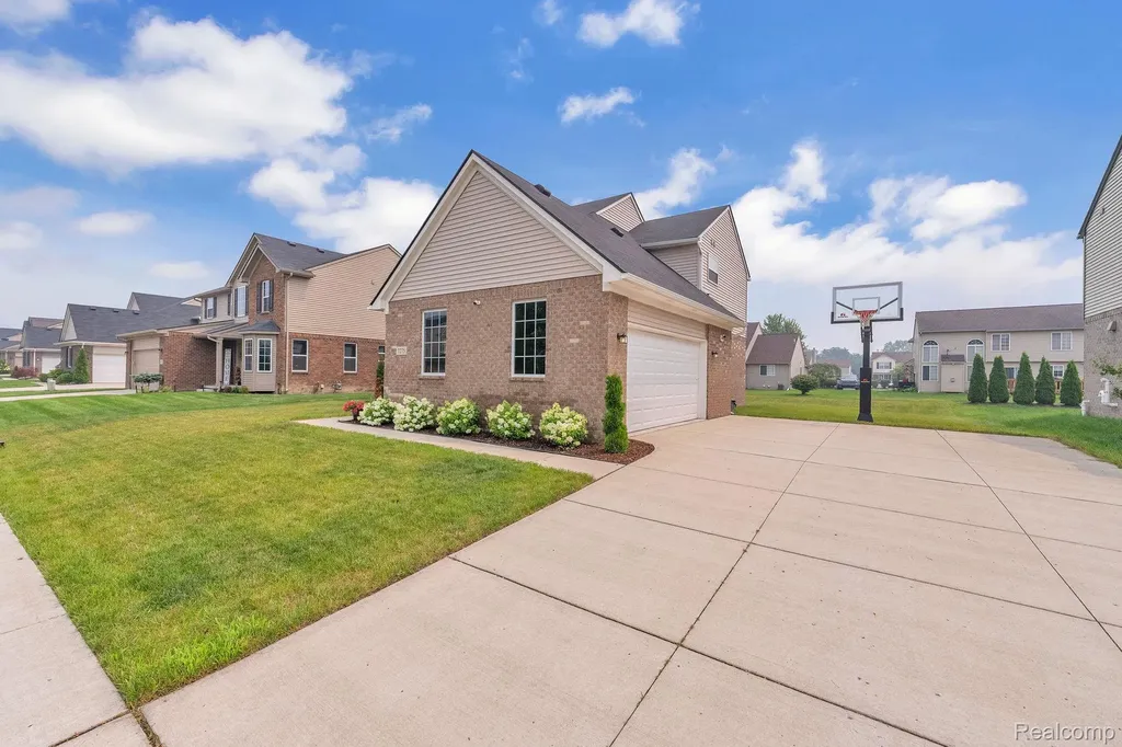 7275 Castell Boulevard Van Buren Charter Township MI 48111