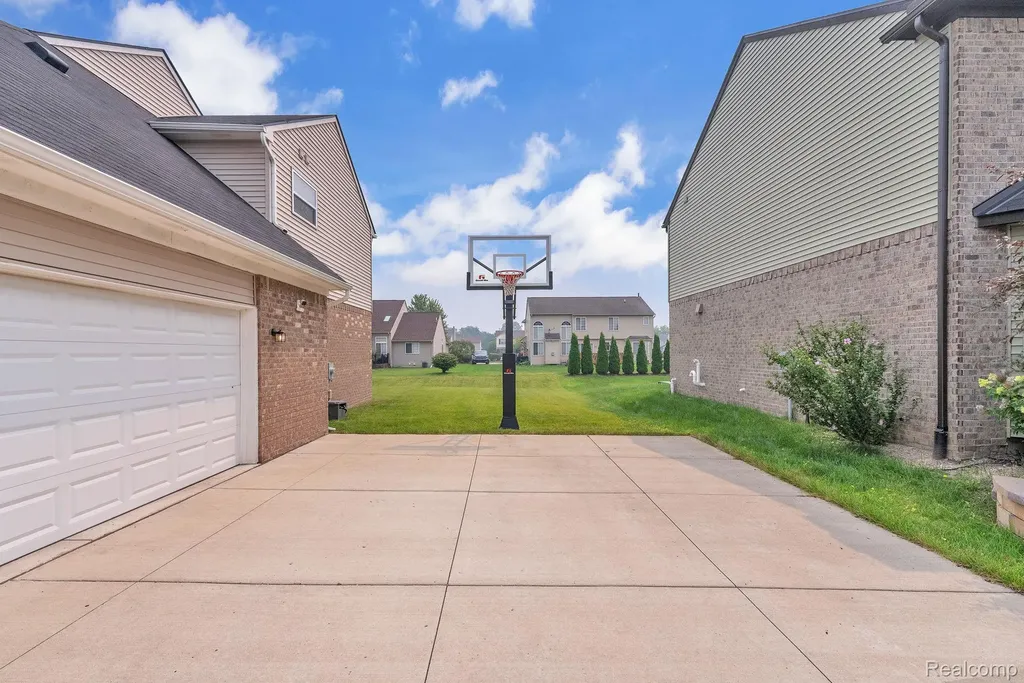 7275 Castell Boulevard Van Buren Charter Township MI 48111