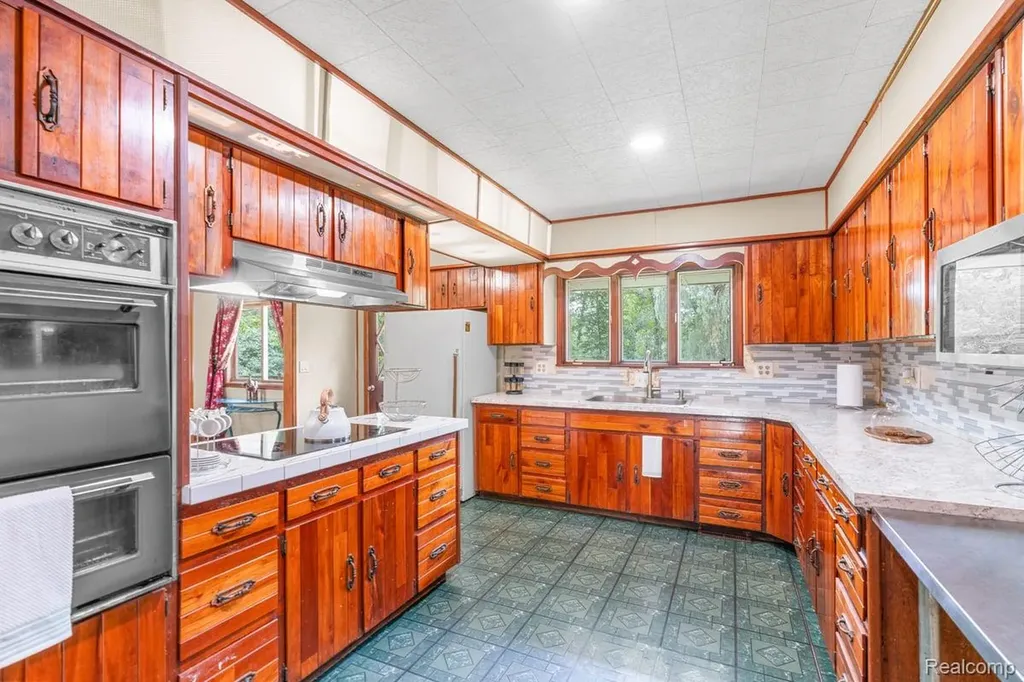 5670 Kinneville Road Onondaga Township MI 48827