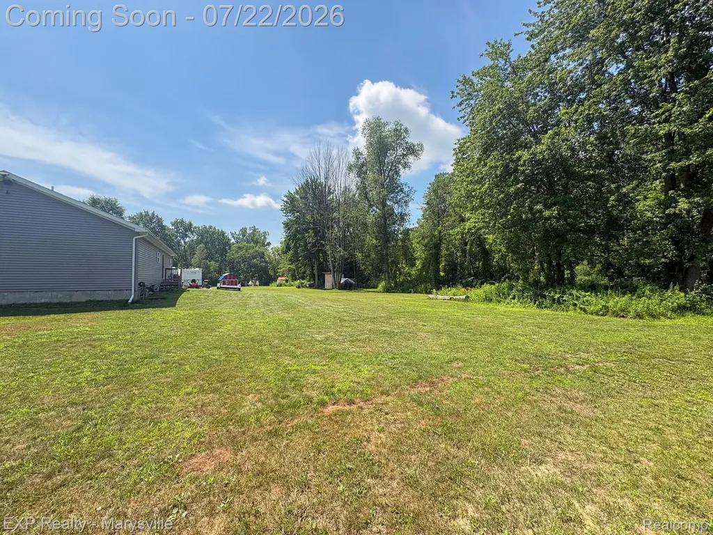 2601 Beach Road Port Huron Charter Township MI 48060