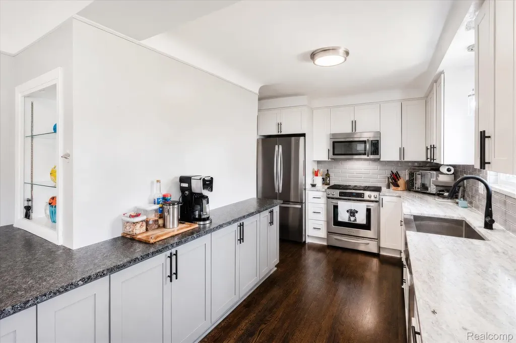 18701 Thomasine Street Clinton Charter Township MI 48036