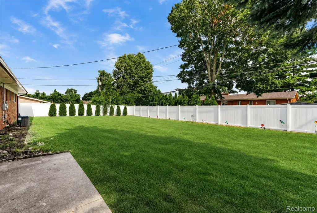 18701 Thomasine Street Clinton Charter Township MI 48036