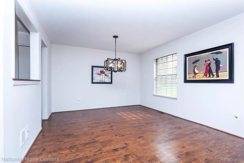 29820 Indian Trail Farmington Hills City MI 48331