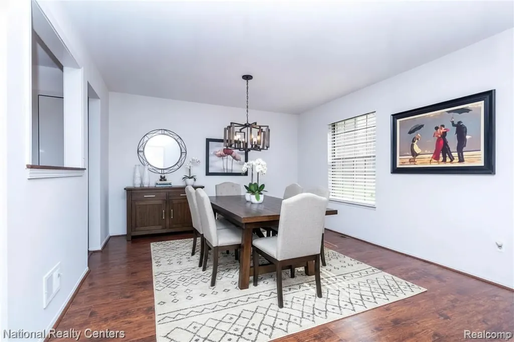 29820 Indian Trail Farmington Hills City MI 48331