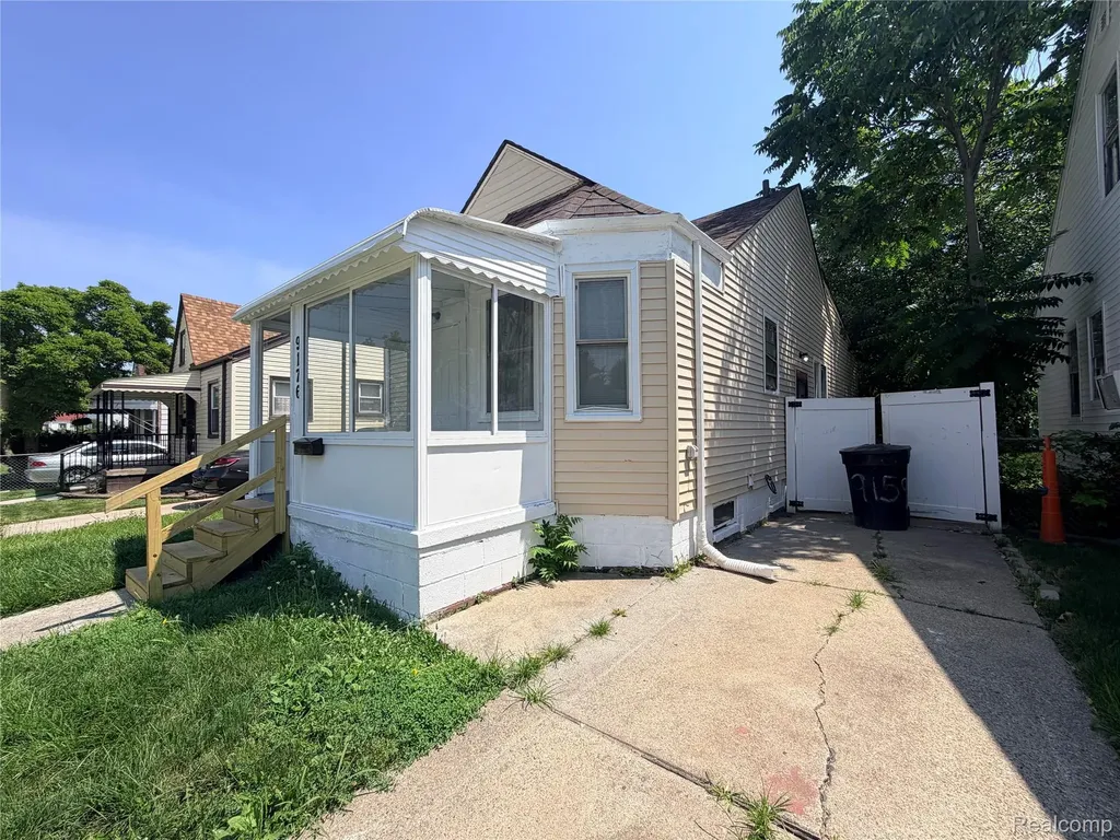 9176 Winthrop Street Detroit City MI 48228
