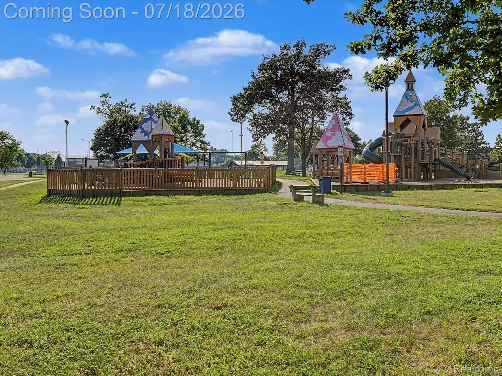 1108 E Goulson Avenue Hazel Park City MI 48030