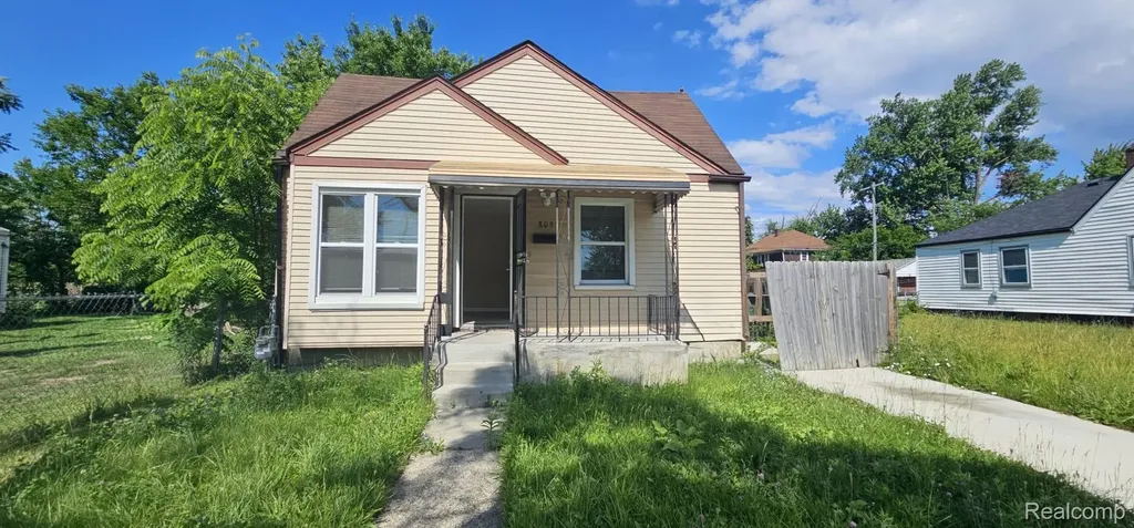 8095 Roselawn Street Detroit City MI 48204