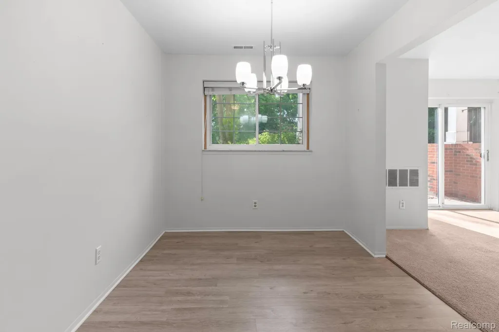 424 Baldwin Avenue Rochester City MI 48307
