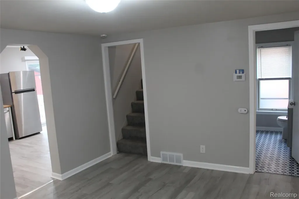 1552 Brys Drive Grosse Pointe Woods City MI 48236