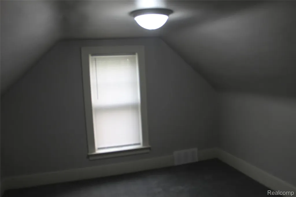 1552 Brys Drive Grosse Pointe Woods City MI 48236