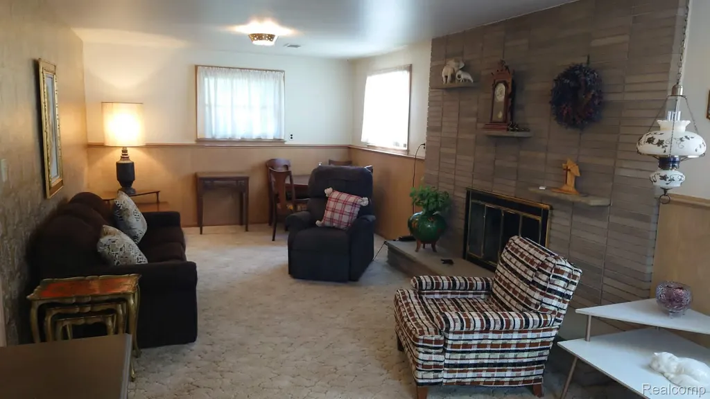 1650 Hawthorne Street Trenton City MI 48183