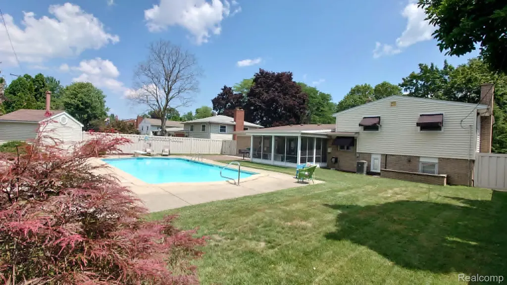 1650 Hawthorne Street Trenton City MI 48183