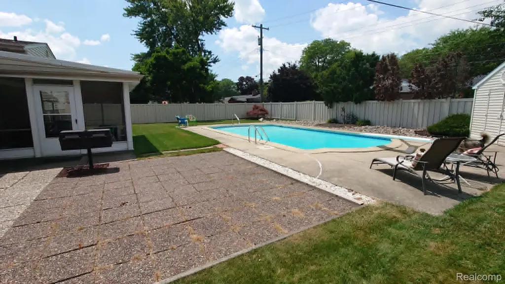 1650 Hawthorne Street Trenton City MI 48183