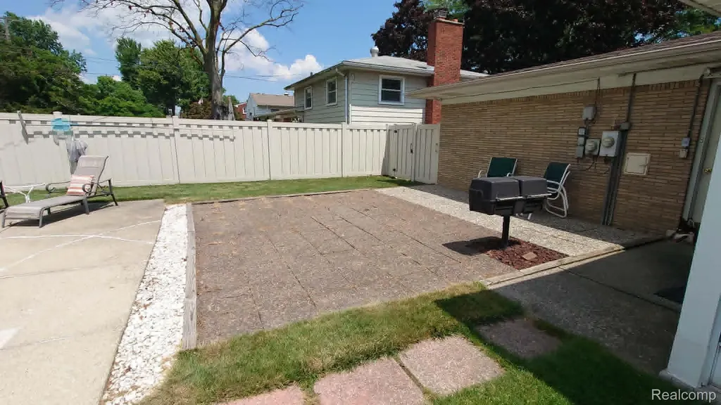 1650 Hawthorne Street Trenton City MI 48183