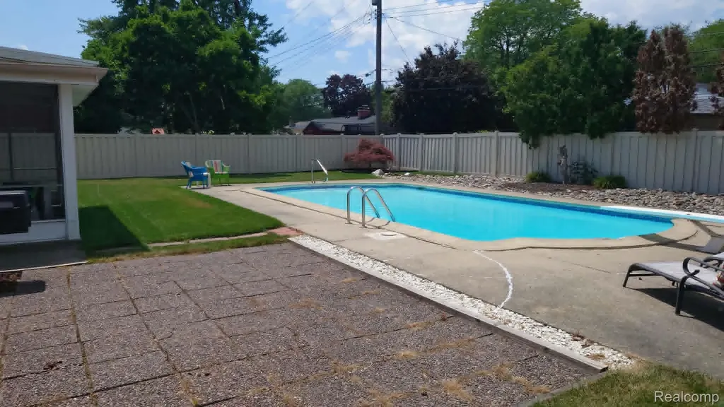 1650 Hawthorne Street Trenton City MI 48183