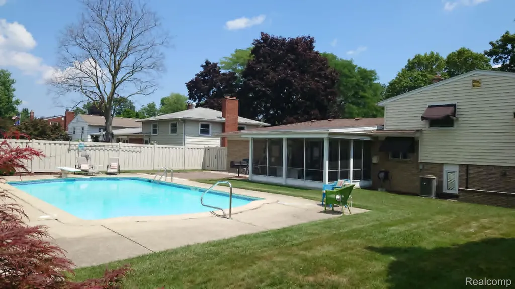 1650 Hawthorne Street Trenton City MI 48183