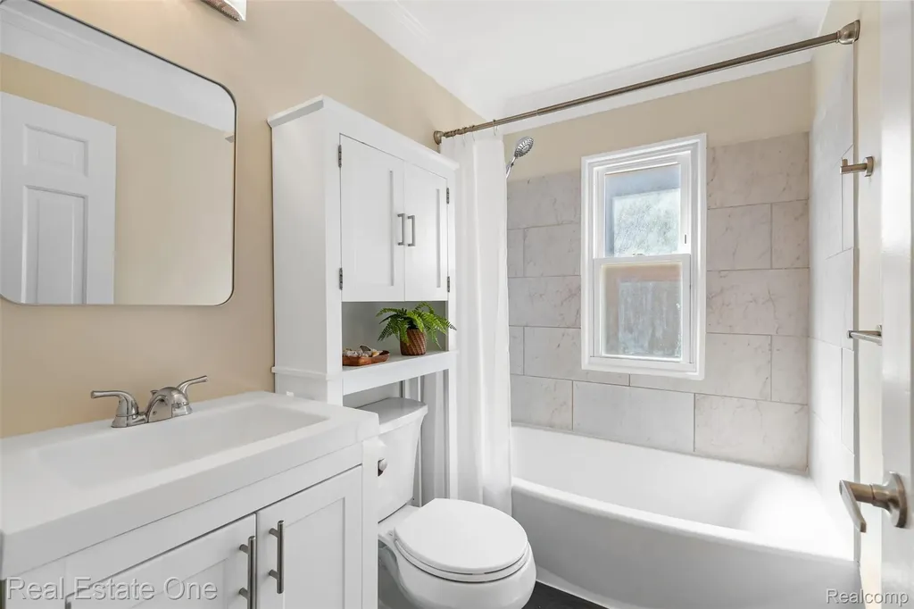 15435 Jonas Avenue Allen Park City MI 48101