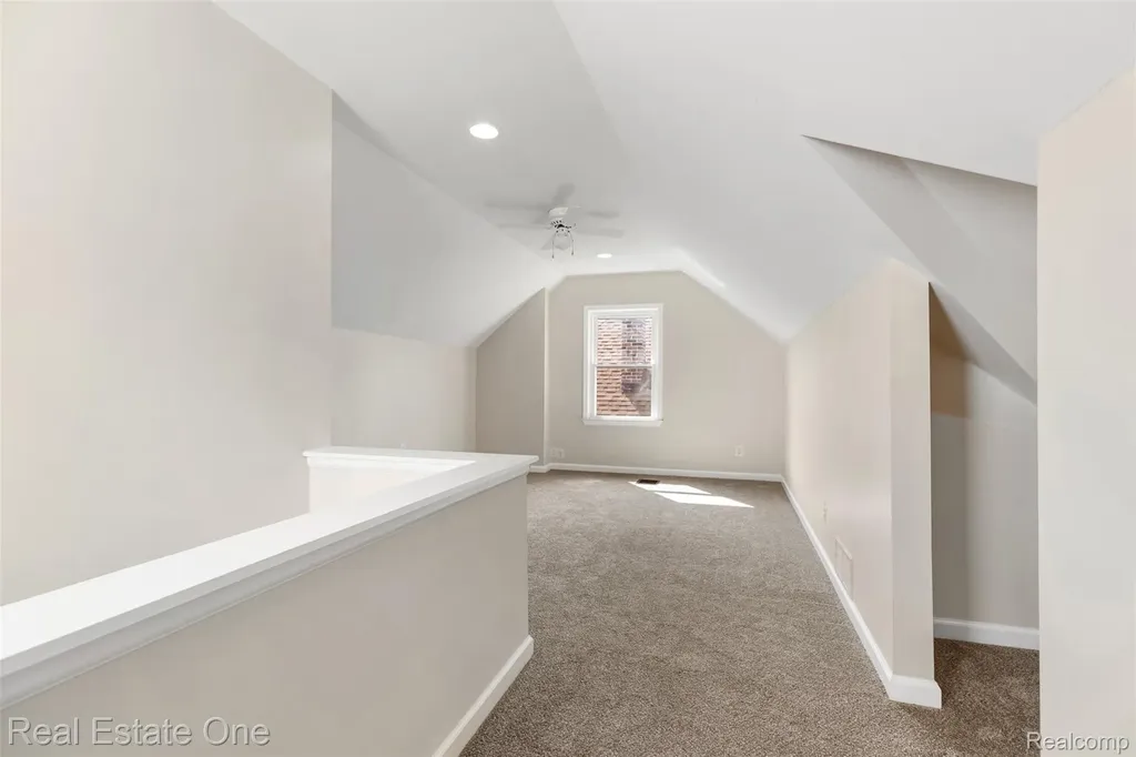 15435 Jonas Avenue Allen Park City MI 48101