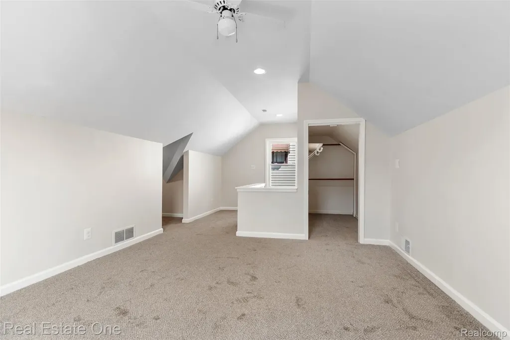 15435 Jonas Avenue Allen Park City MI 48101