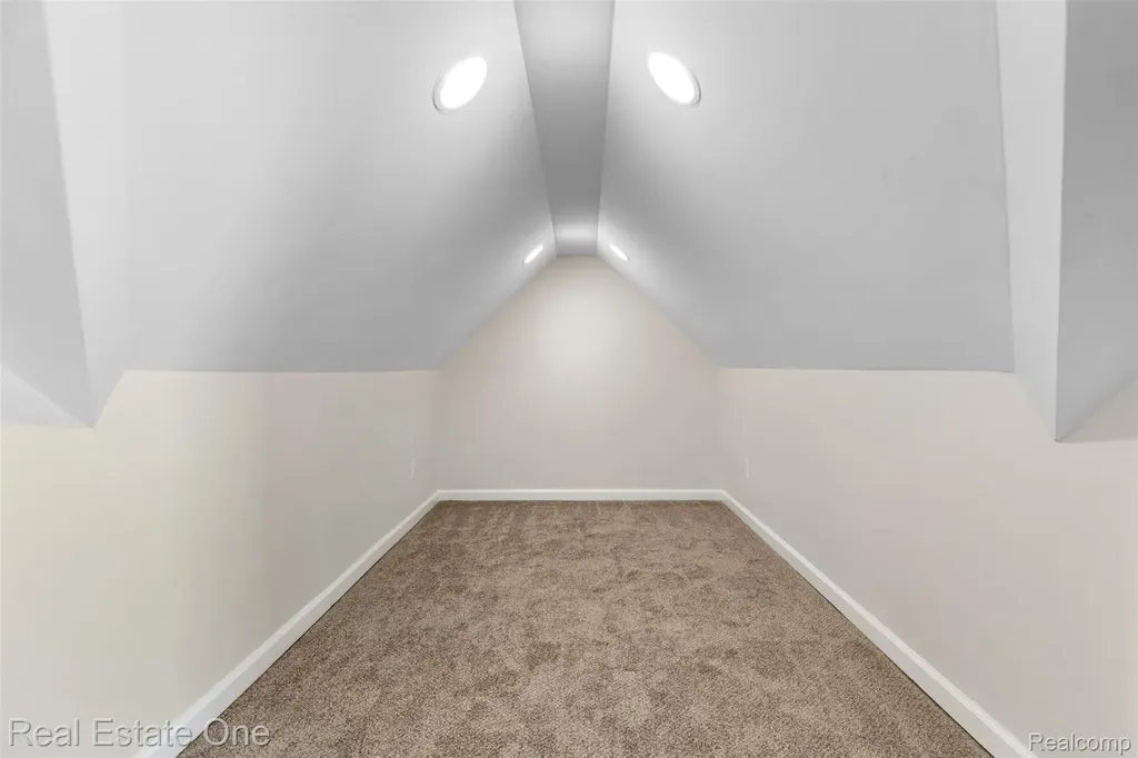 15435 Jonas Avenue Allen Park City MI 48101
