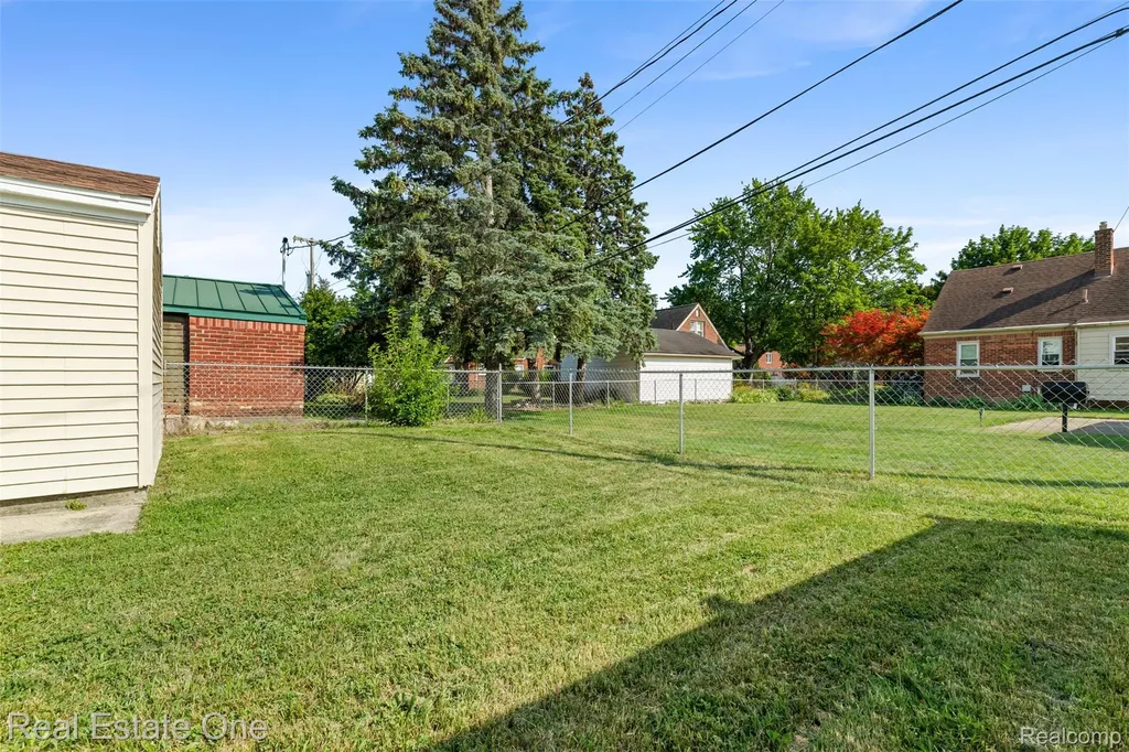 15435 Jonas Avenue Allen Park City MI 48101