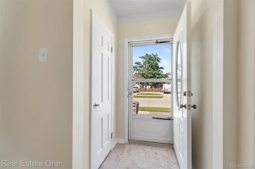 15435 Jonas Avenue Allen Park City MI 48101