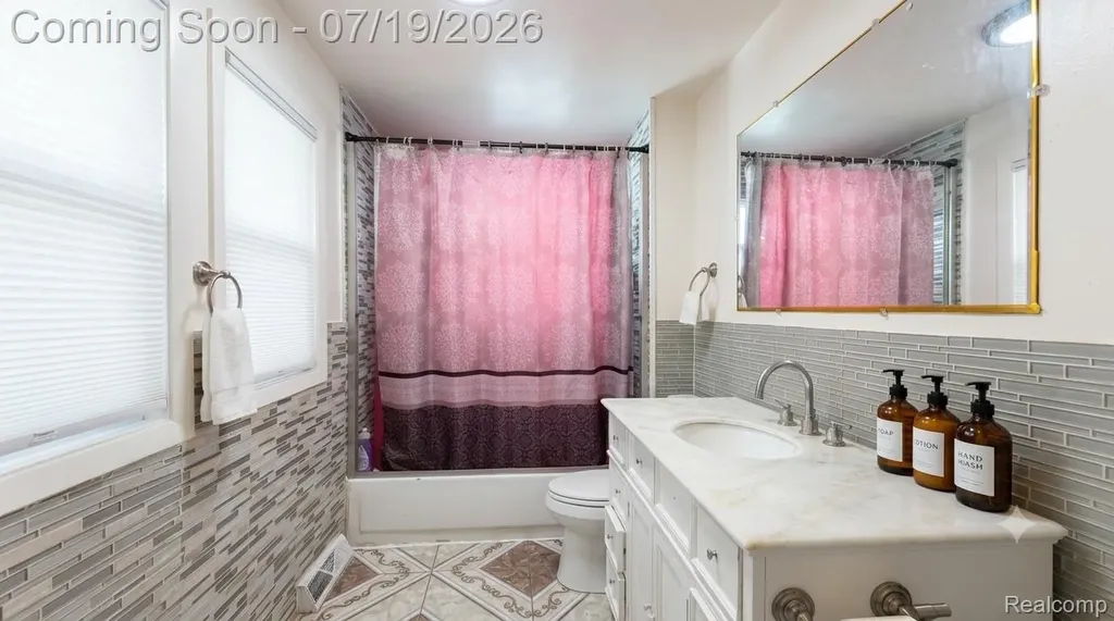 3845 Edwin Street Hamtramck City MI 48212