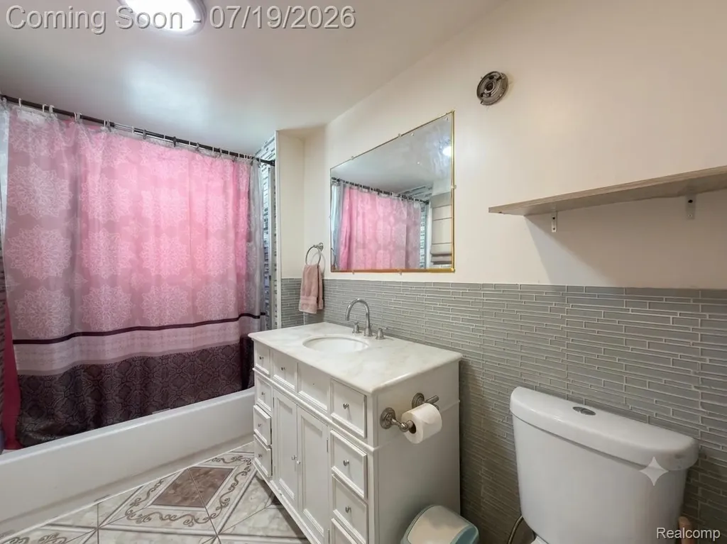 3845 Edwin Street Hamtramck City MI 48212