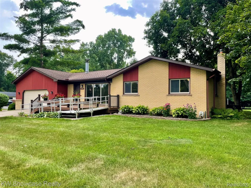 6391 Snow Apple Drive Independence Charter Township MI 48346